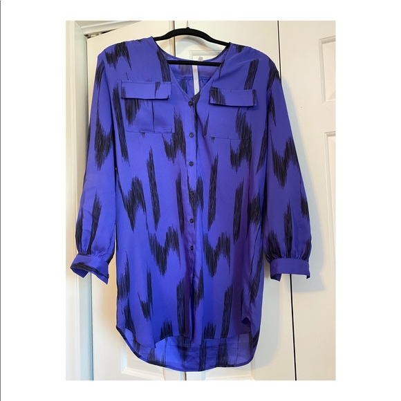 Blouse - Picture 2 of 3